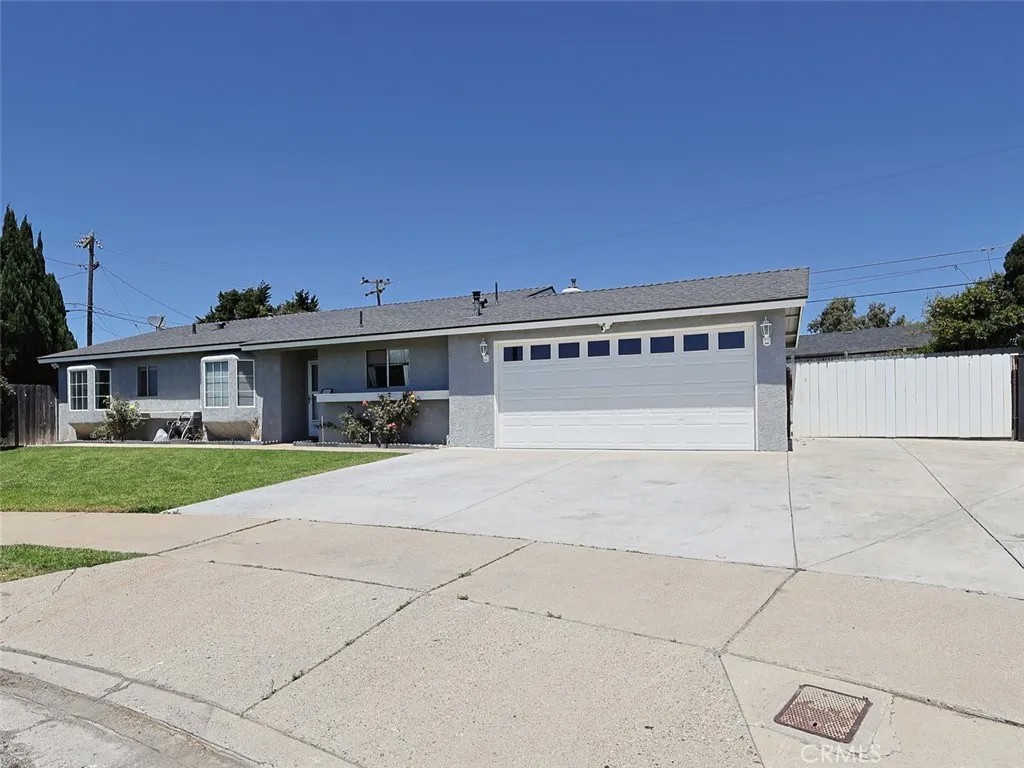 855 Crescent