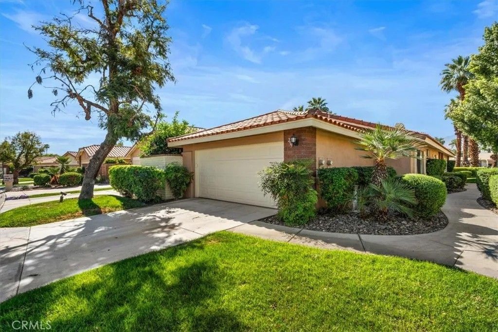 Photo of 255 Calle Del Verano, Palm Desert, CA 92260 (MLS # IG26069279)