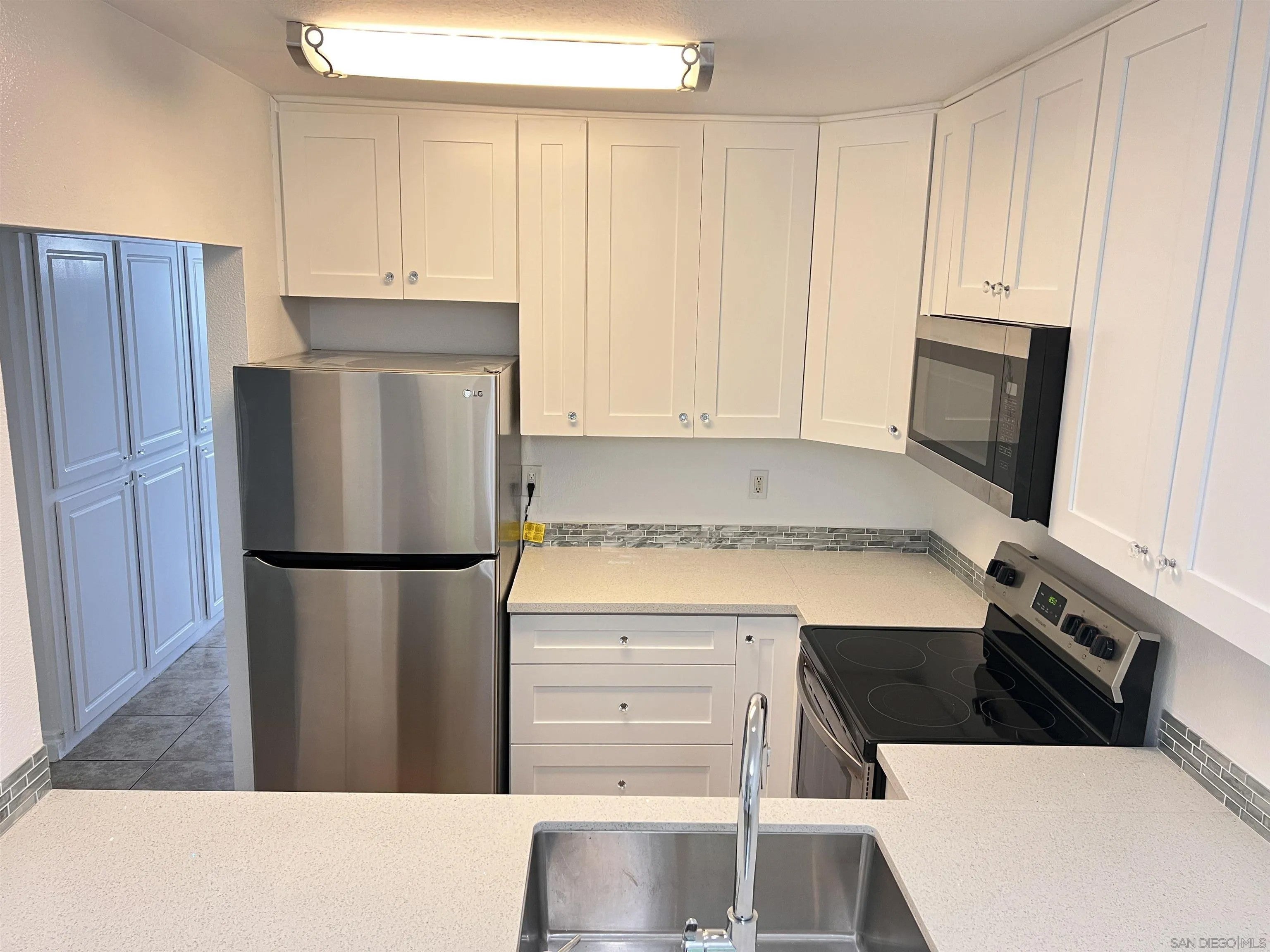 589 N Johnson Ave 247