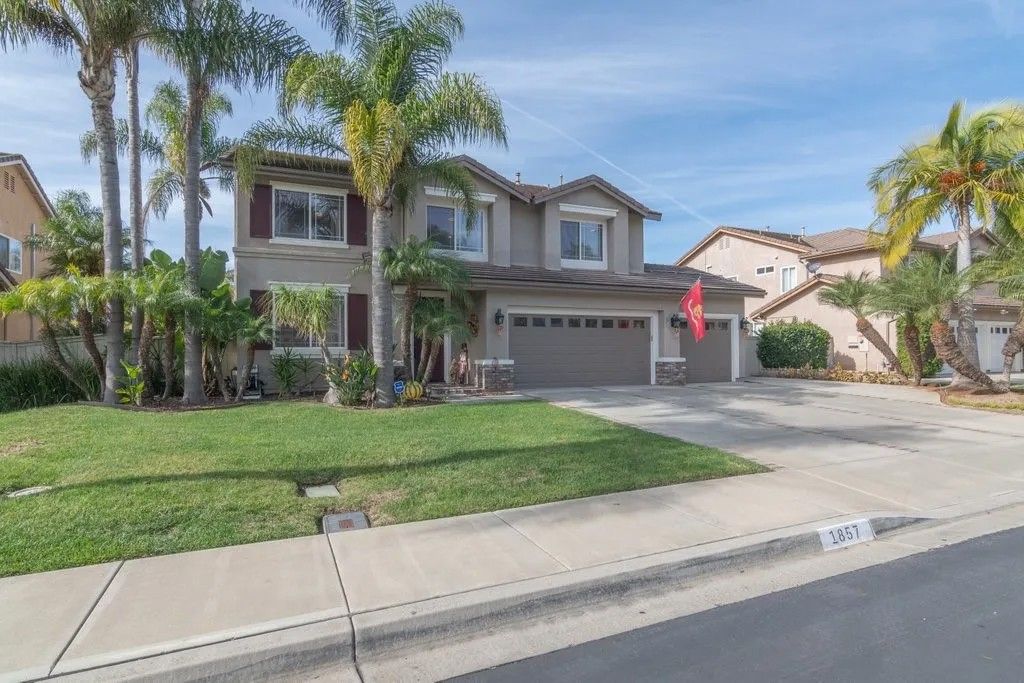 Photo of 1857 Autumn Ln, Vista, CA 92084 (MLS # SW25267356)
