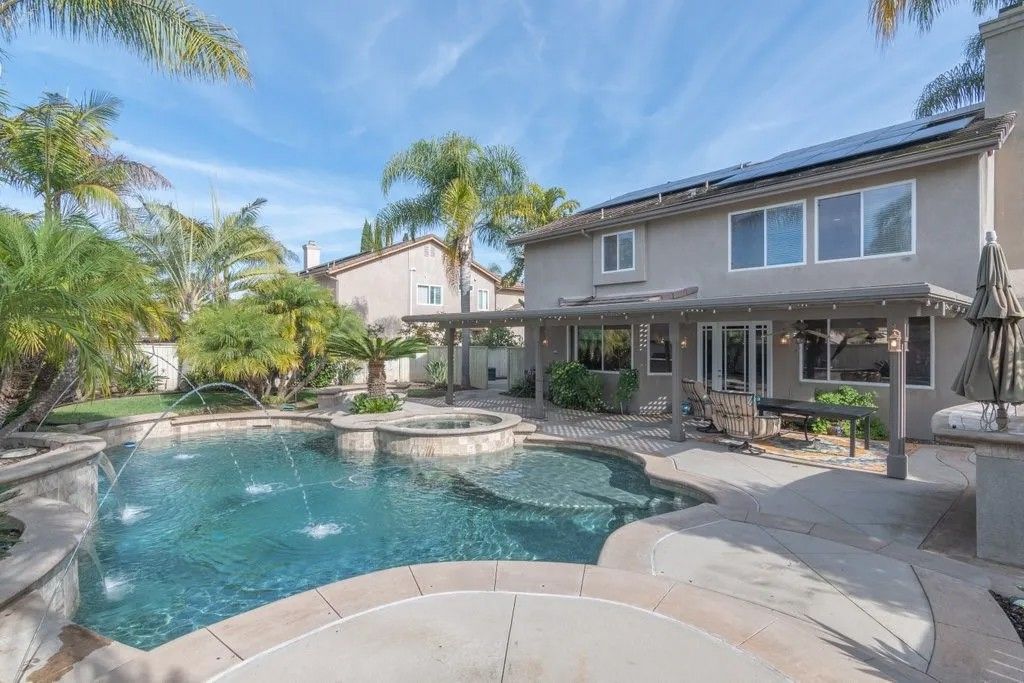 Photo of 1857 Autumn Ln, Vista, CA 92084 (MLS # SW25267356)