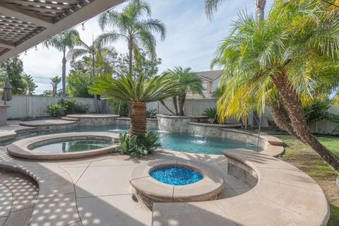 1857 Autumn Vista CA 92084