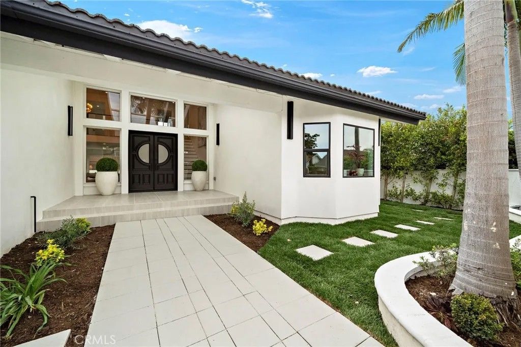 Photo of 1789 Kinglet Court, Costa Mesa, CA 92626 (MLS # OC26075966)