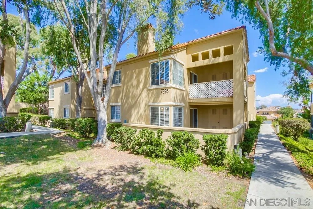 7385 Calle Cristobal 225