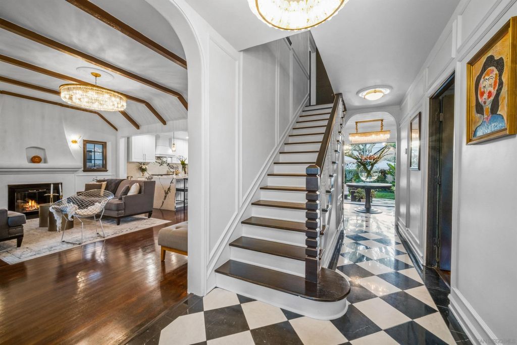 Photo of 340 B Ave, Coronado, CA 92118 (MLS # 250041494)