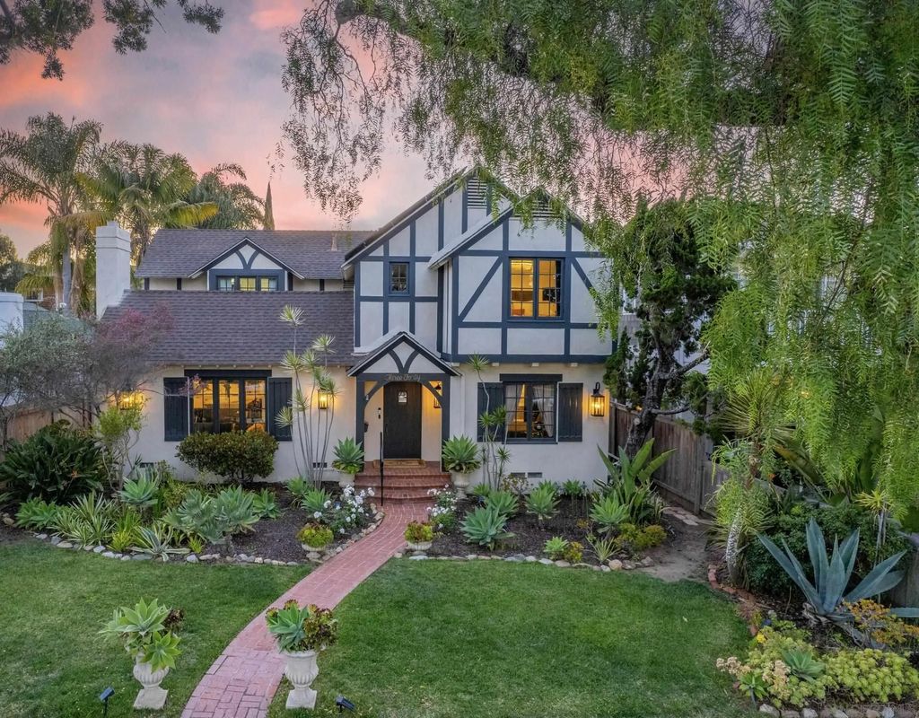 Photo of 340 B Ave, Coronado, CA 92118 (MLS # 250041494)