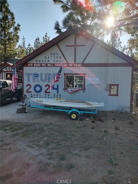 Photo of 365 Sites Way, Big Bear Lake, CA 92314 (MLS # DW26138797)