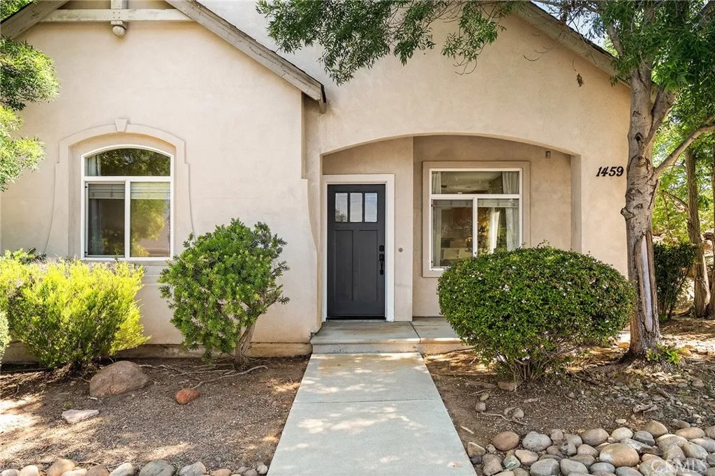 1459 Yosemite Drive