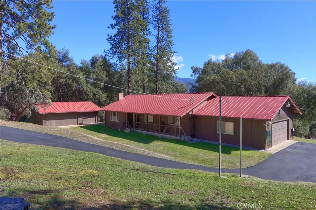 5840 Evergreen Lane