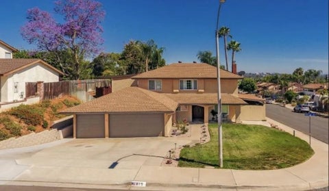 Photo of 815 Sheridan Avenue, Escondido, CA 92026 (MLS # PTP2605308)
