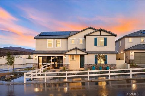 3992 Hudson Lane Lake Elsinore CA 92530