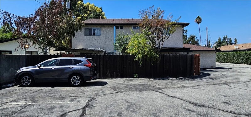 1522 Encino