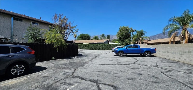 1522 Encino