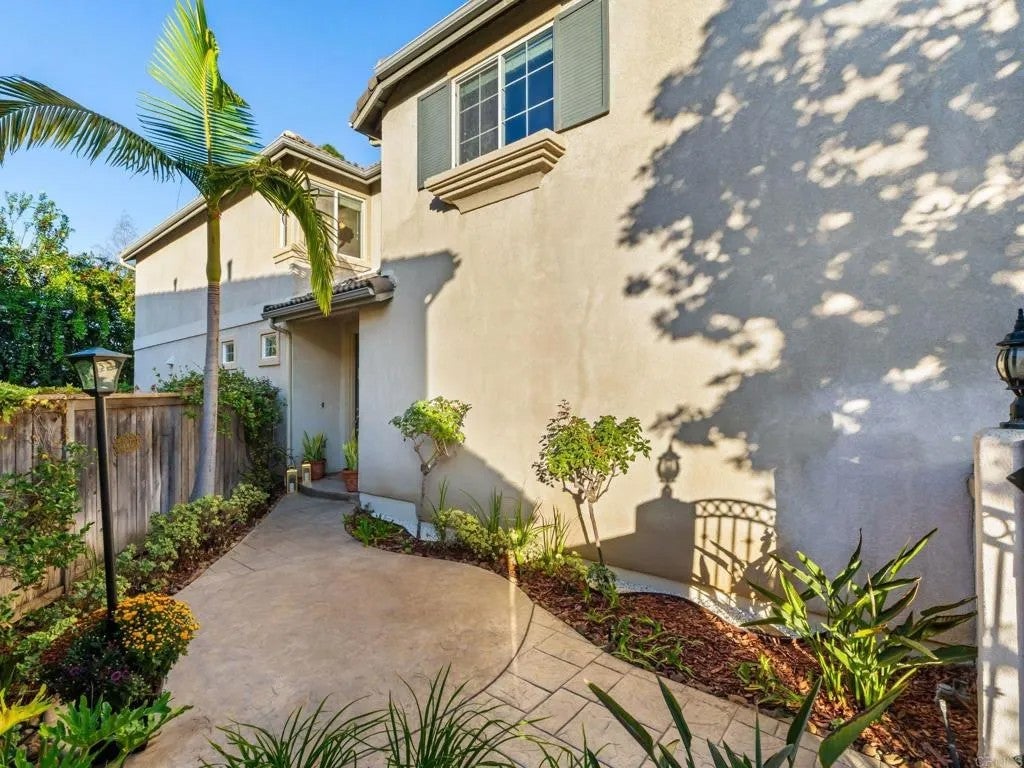 5572 Foxtail Loop
