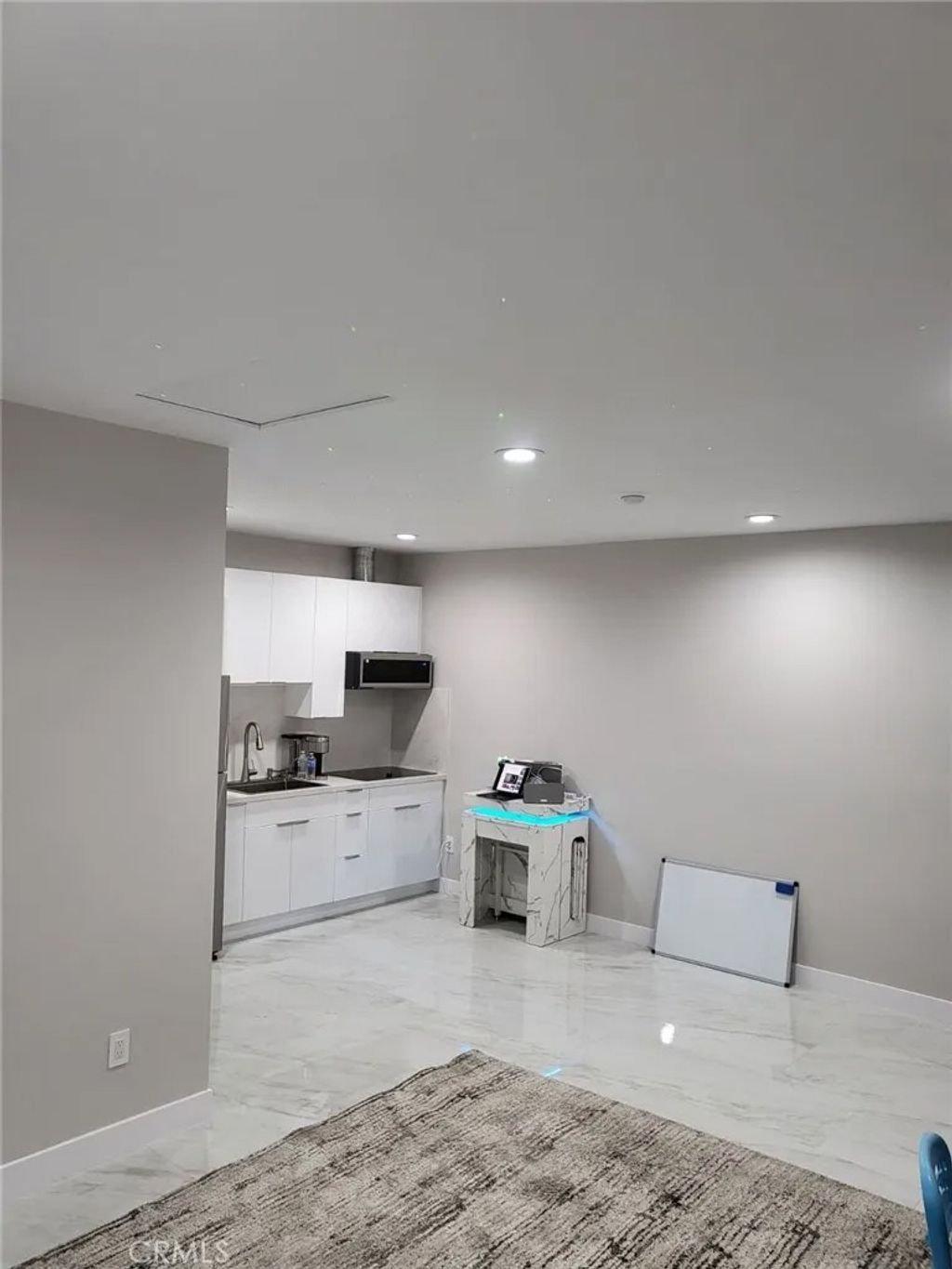 Photo of 9416 Yolanda Avenue, Northridge, CA 91324 (MLS # SR26028688)