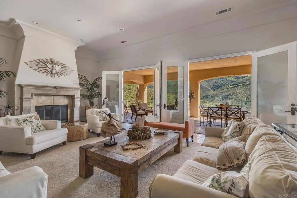 Photo of 2247 Margarita Glen, Fallbrook, CA 92028 (MLS # NDP2602176)