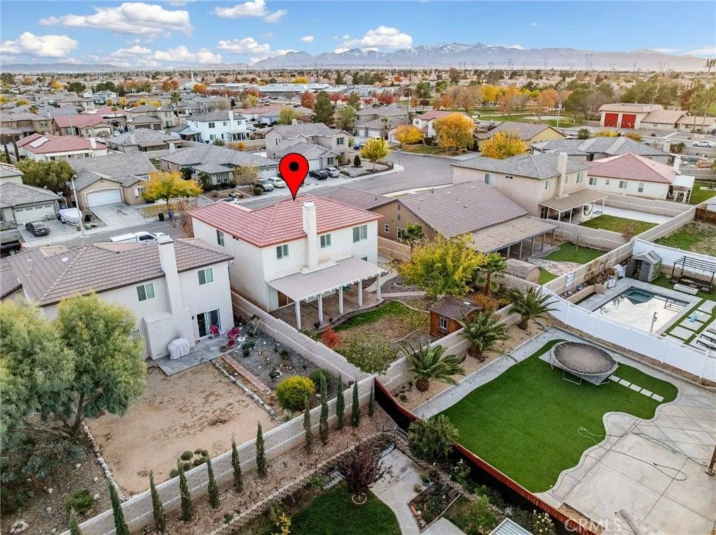 Photo of 13752 Dodie Avenue, Victorville, CA 92392 (MLS # HD25263293)