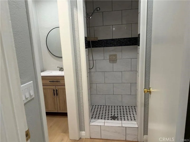 1271 W 19th