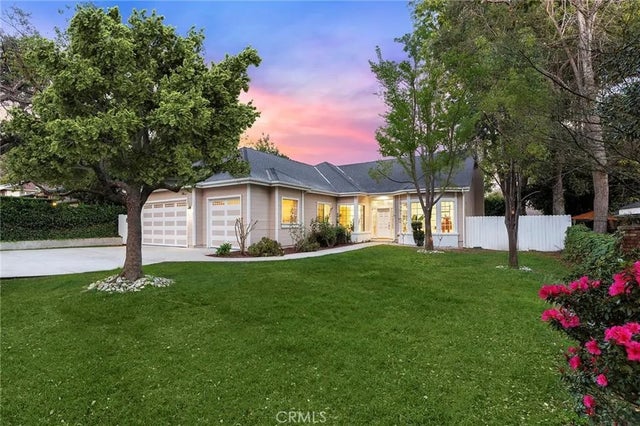 136 N Garfield Place, Monrovia