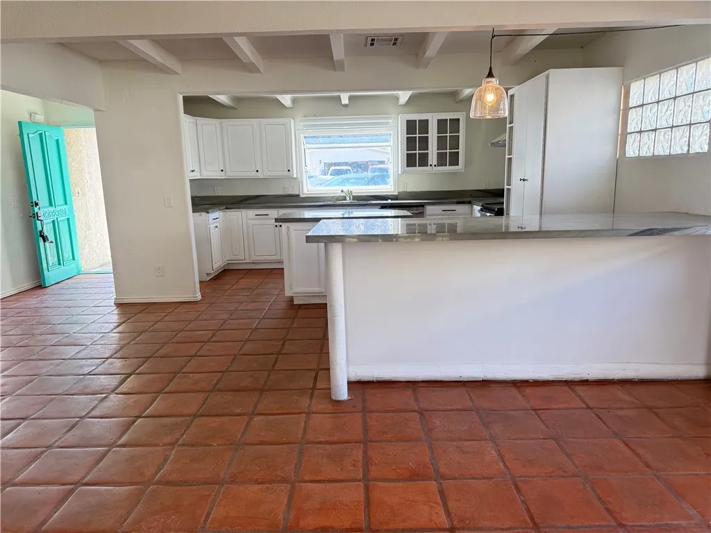 54066 Avenida Velasco