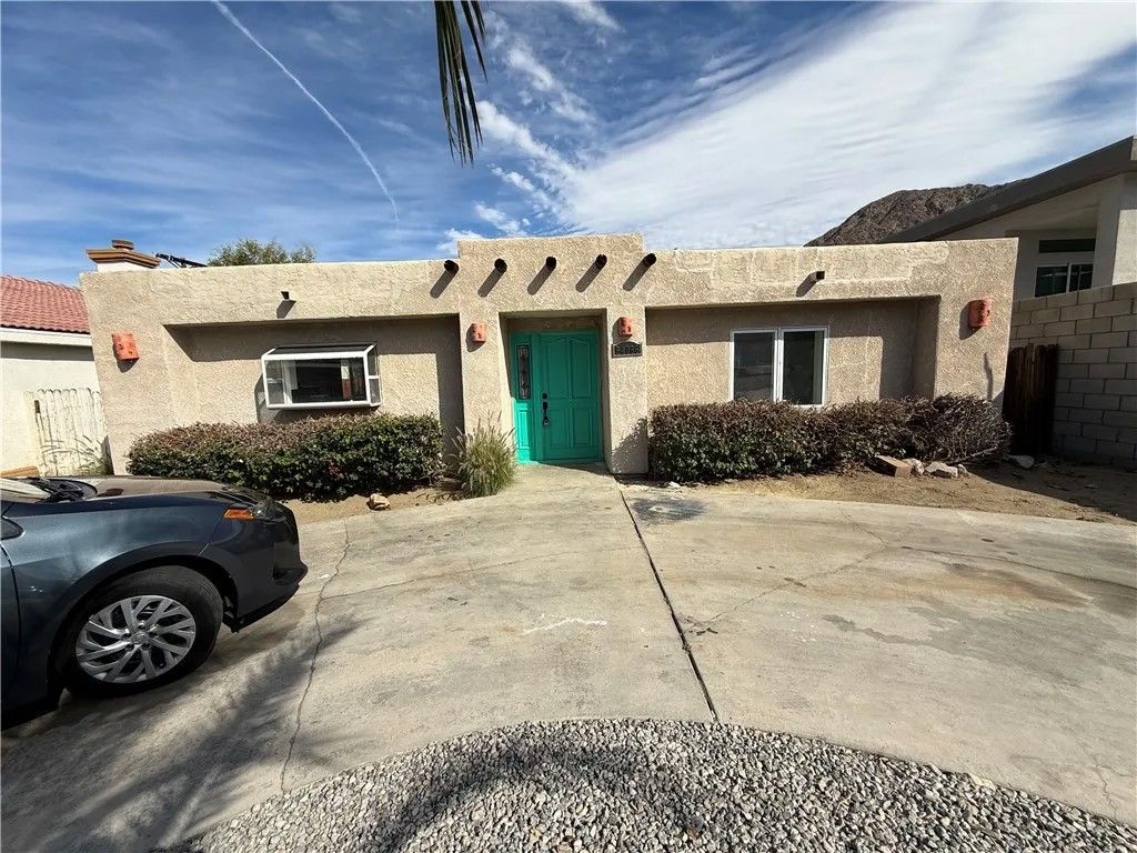 Photo of 54066 Avenida Velasco, La Quinta, CA 92253 (MLS # SR26049263)