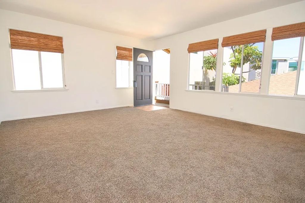 Photo of 116 24th Pl #REAR, Manhattan Beach, CA 90266 (MLS # SB26034583)