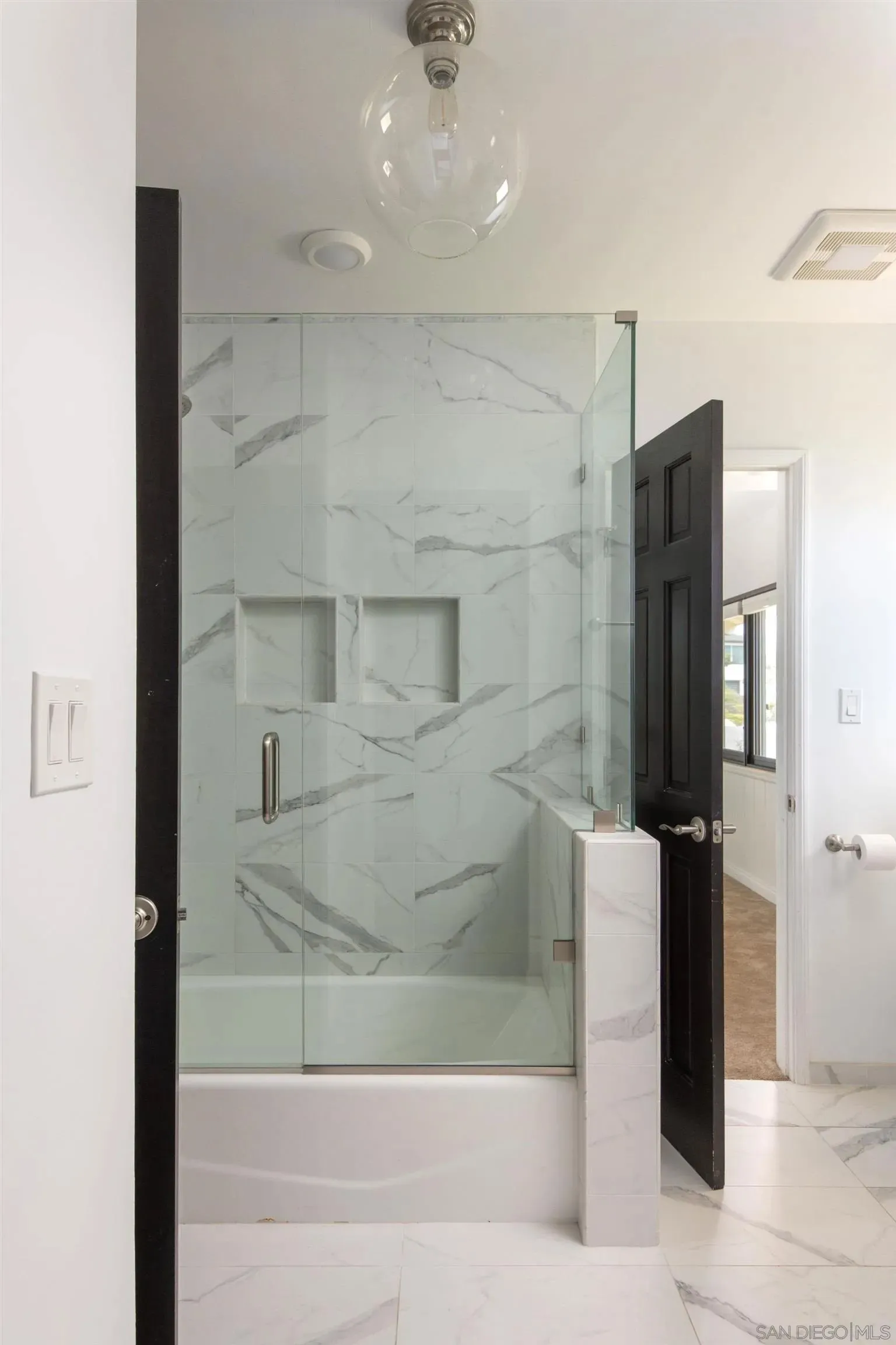 La Jolla, California 92037, United States, 3 Bedrooms Bedrooms, ,2 BathroomsBathrooms,Residential,Active,146722