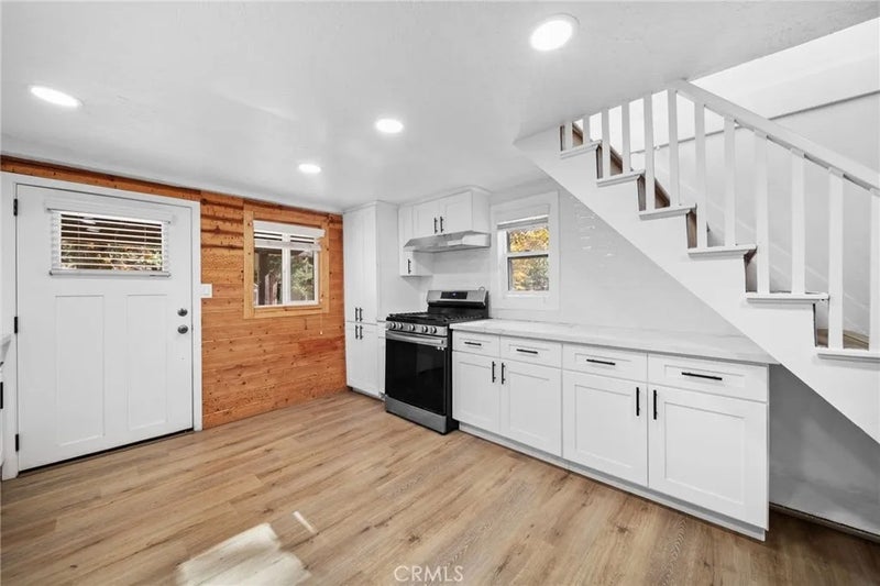 180 Glen Avon Dr