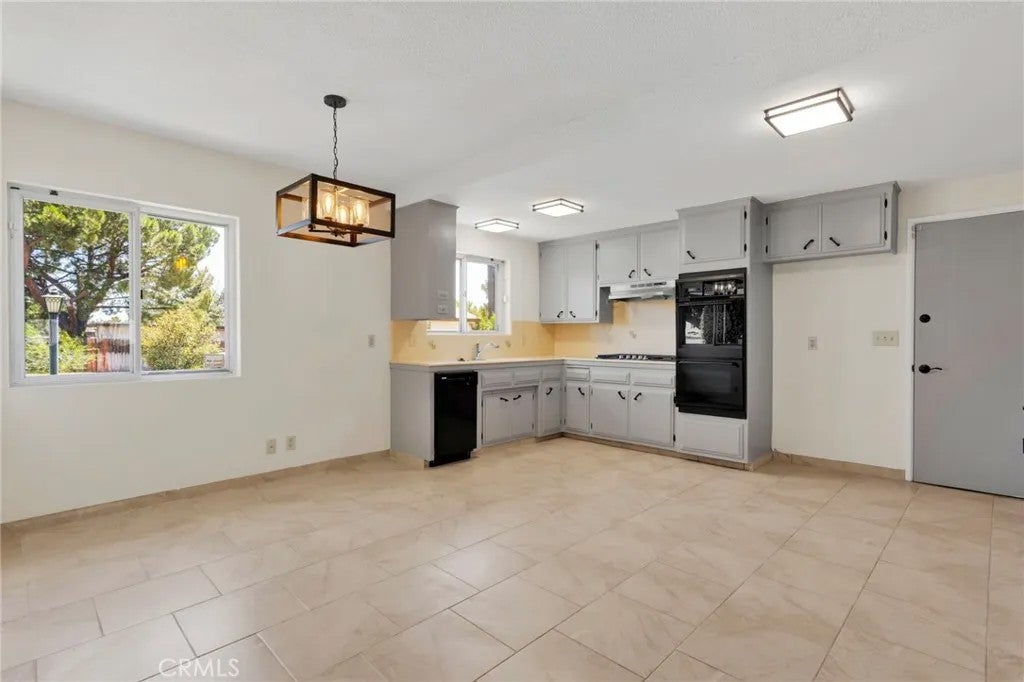 270 E 13th Street