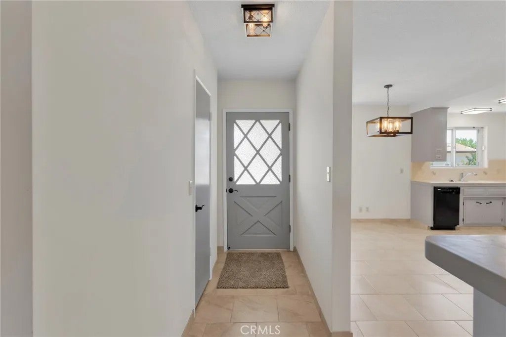 270 E 13th Street