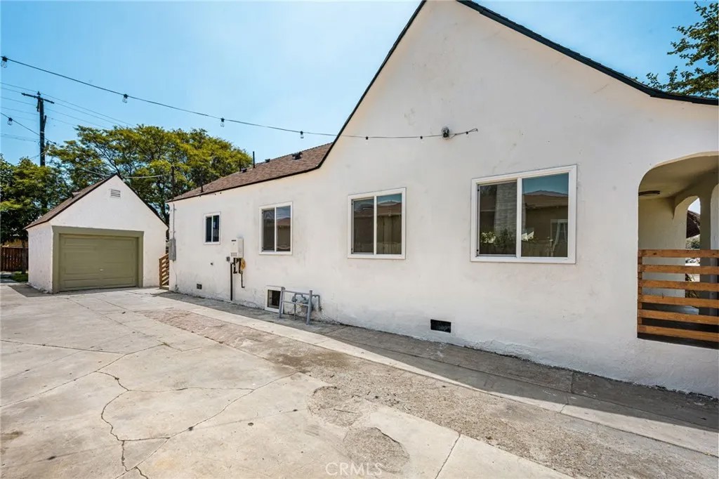 526 W Palmer Street