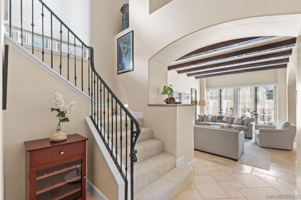 Photo of 7713 Ivanhoe Ave, La Jolla, CA 92037 (MLS # 260010055)