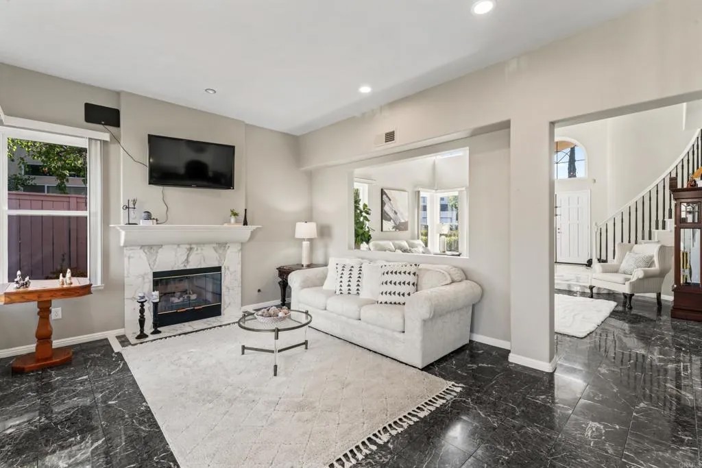 14082 Montfort Ct