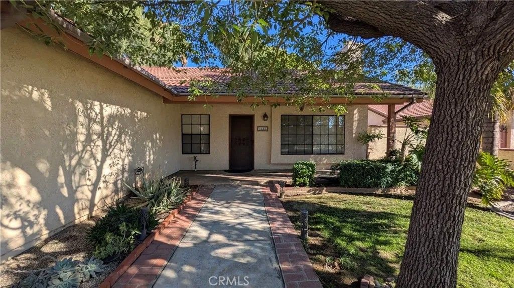 Photo of 4883 Newport Lane, Riverside, CA 92504 (MLS # IV26011288)