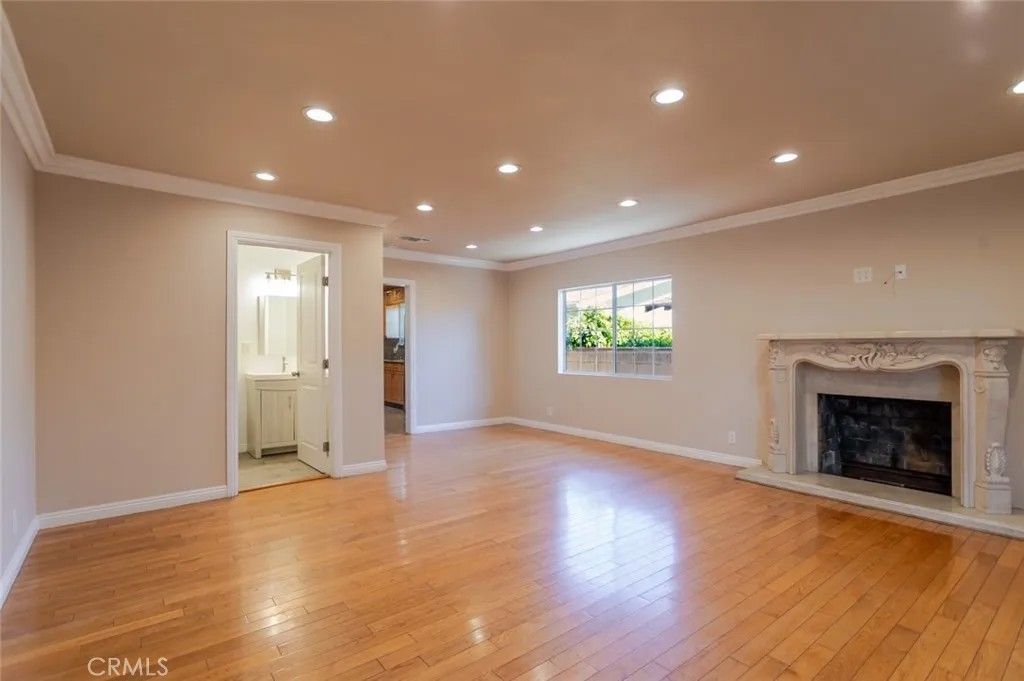 Photo of 14608 Cohasset Street, Van Nuys, CA 91405 (MLS # SR26022314)