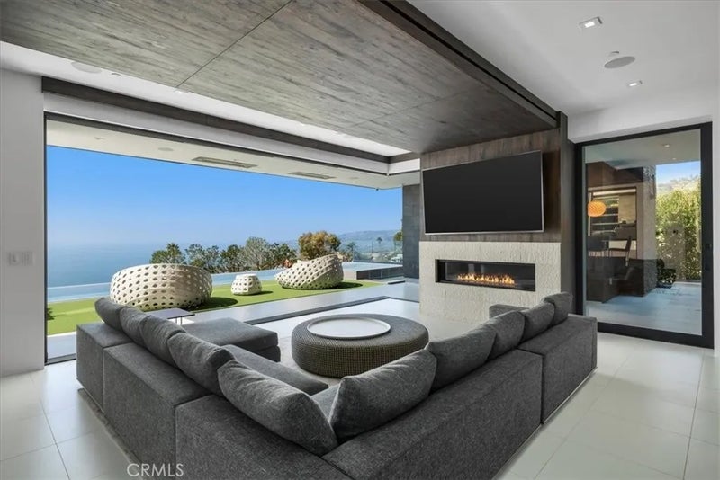2935 Vista del Mar