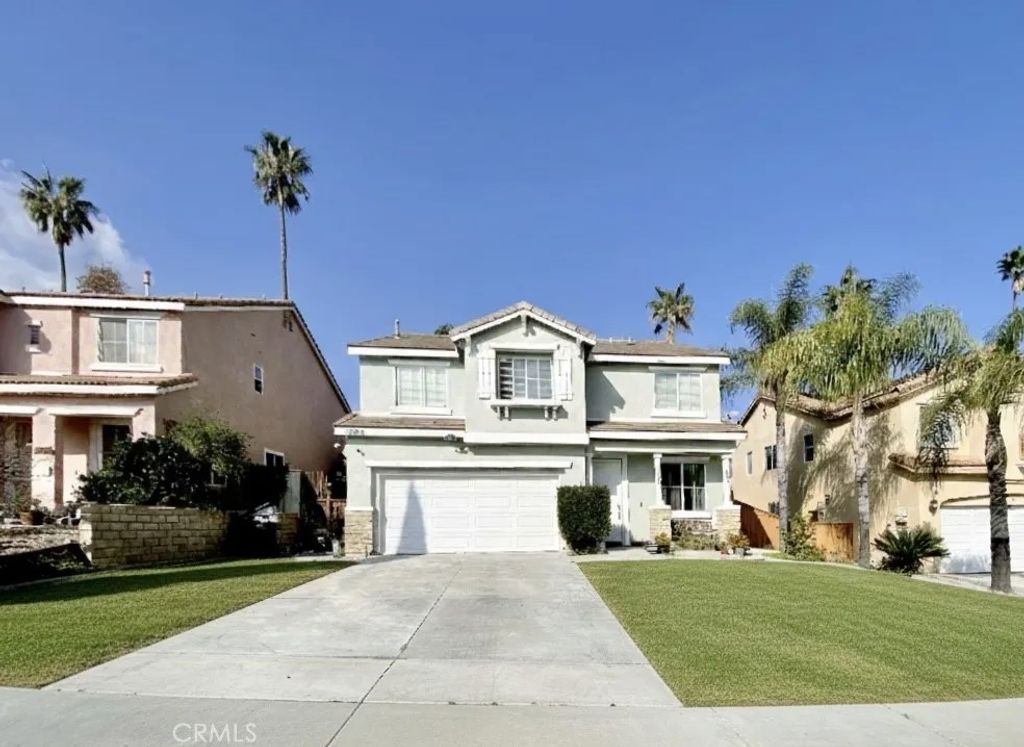 Photo of 33129 Shoreline Drive, Lake Elsinore, CA 92530 (MLS # IV26019014)