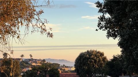 Photo of 20 Peartree LN, Palos Verdes Peninsula, CA 90274 (MLS # PV26161841)