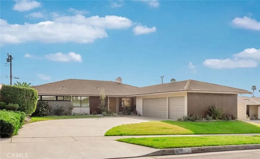 Photo of 6150 Wooster Avenue, Los Angeles, CA 90056 (MLS # SB26032180)