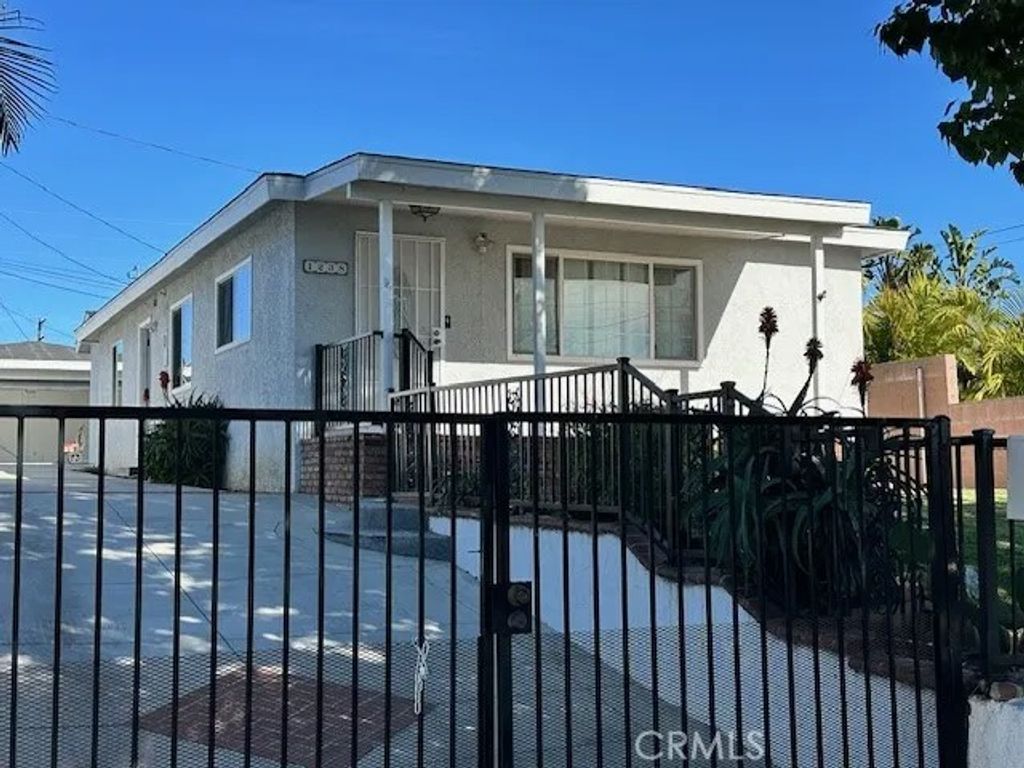 Photo of 1238 W 2nd Street, San Pedro, CA 90732 (MLS # SB26007442)