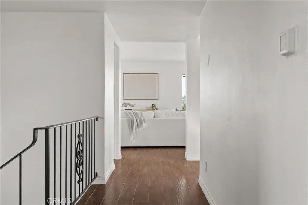 Photo of 5160 Medina Road, Woodland Hills, CA 91364 (MLS # SR26021295)