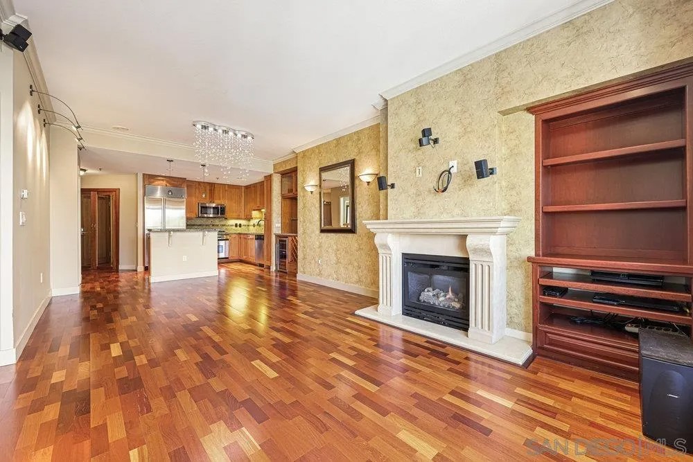 700 W Harbor 608