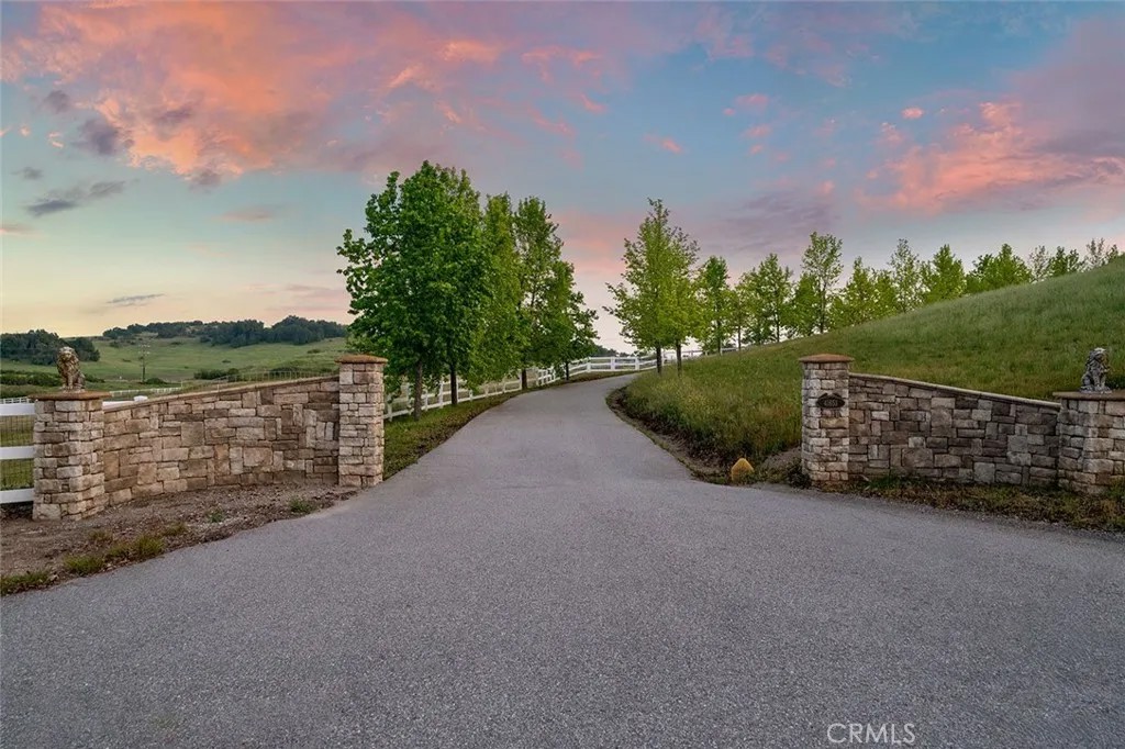 41653 Oak Trail Court