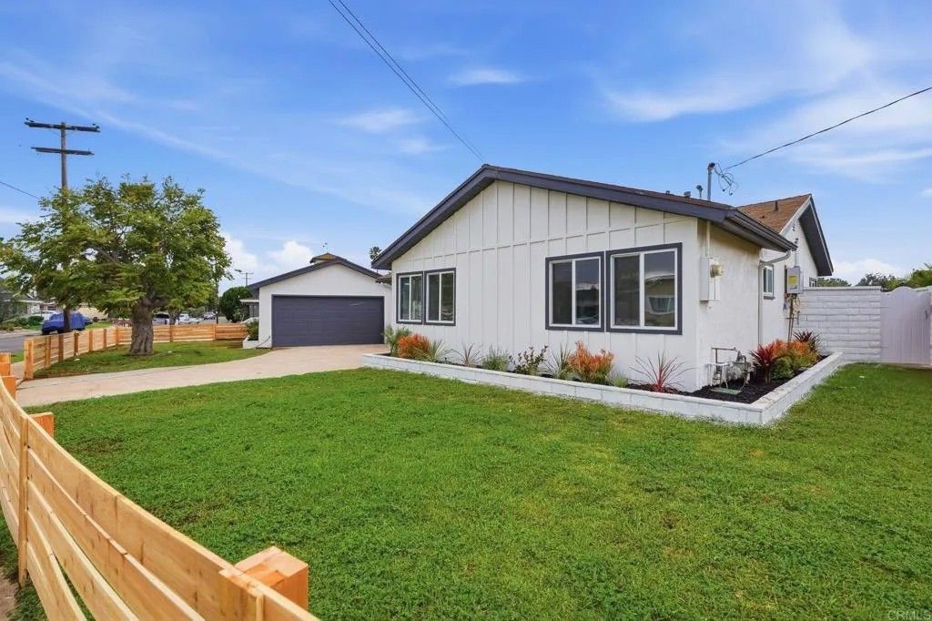 Photo of 3296 Via Bartolo, San Diego, CA 92111 (MLS # NDP2603612)