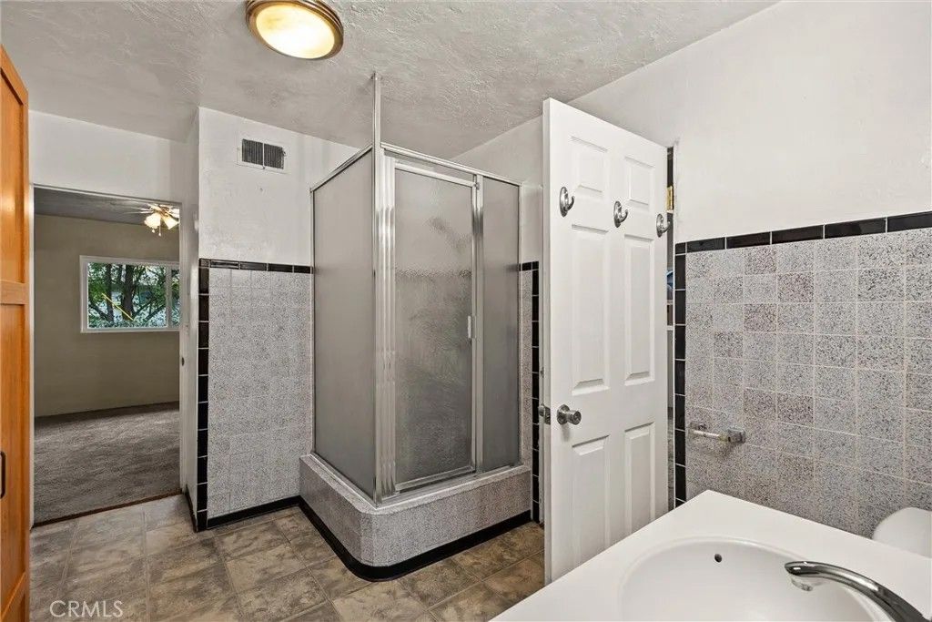 Photo of 476 E 7th Avenue, Chico, CA 95926 (MLS # SN25272758)