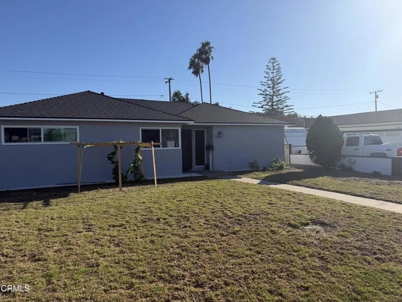 722 W Robert Avenue