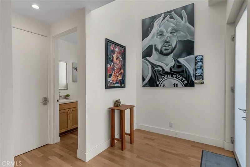 302 S Venice