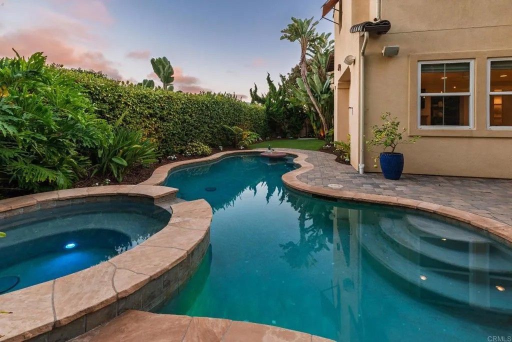 Photo of 548 Quail Pointe Lane, Encinitas, CA 92024 (MLS # NDP2602290)