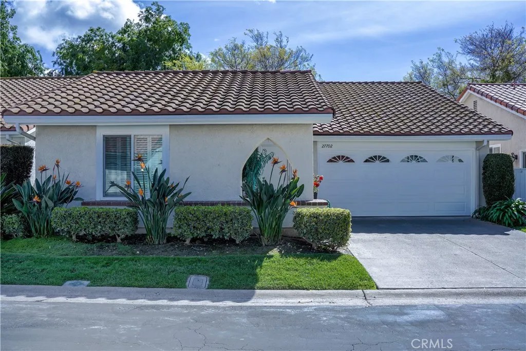 27702 Calle Valdes