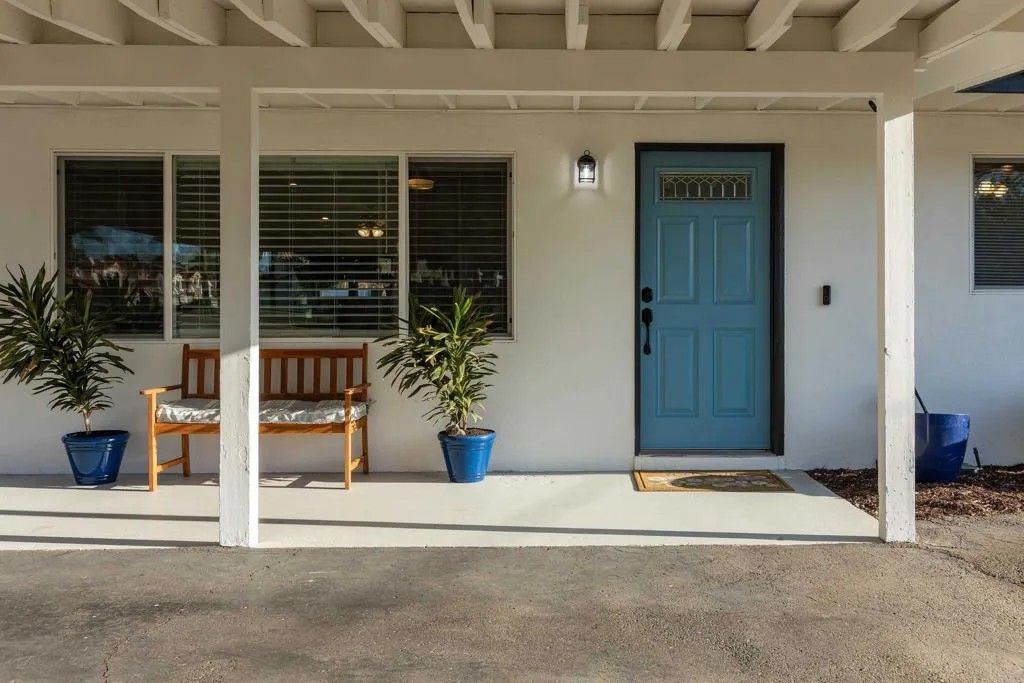 Photo of 1265 E Fallbrook Street, Fallbrook, CA 92028 (MLS # NDP2602669)